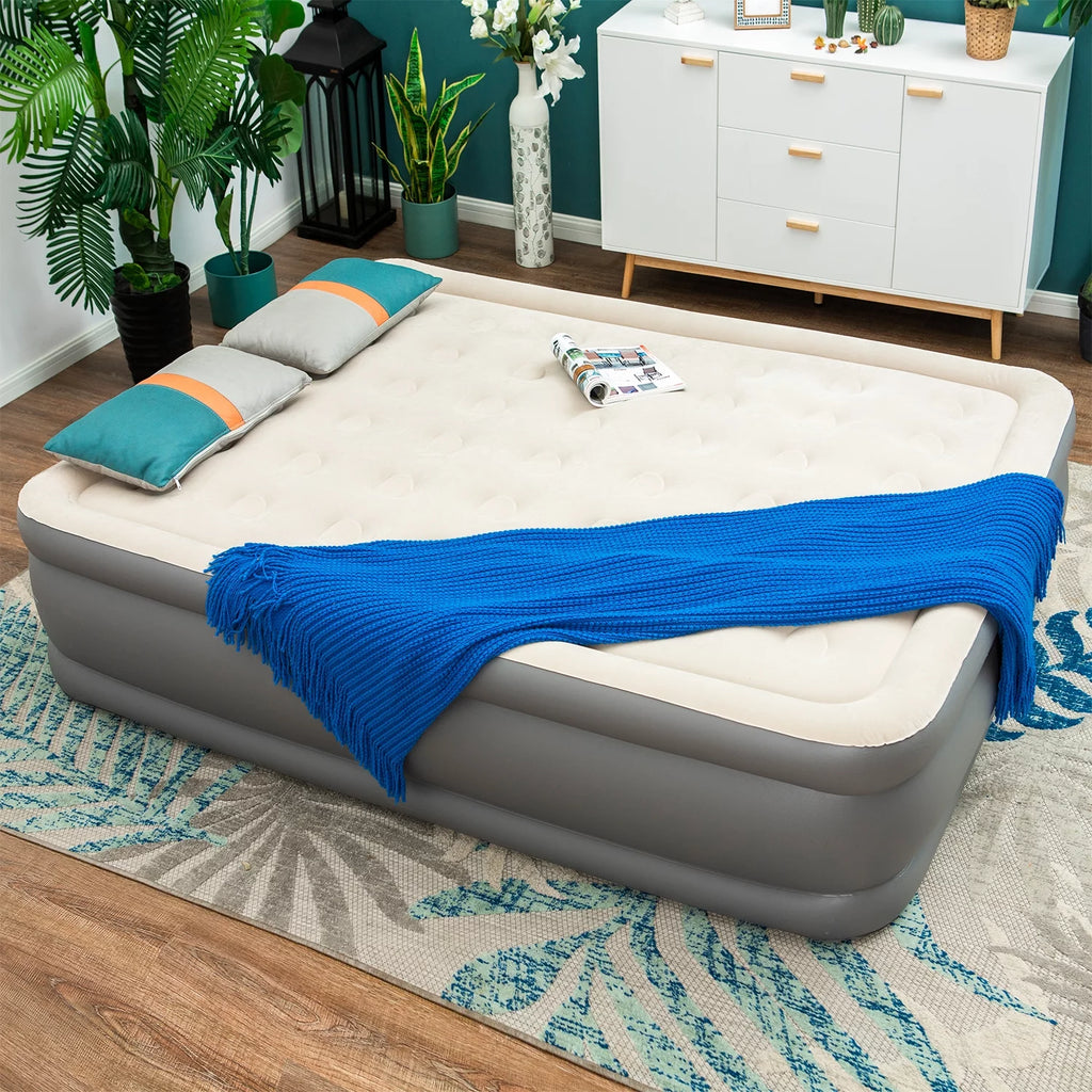 Queen Size Air Mattress with Built-in Pump Q79867