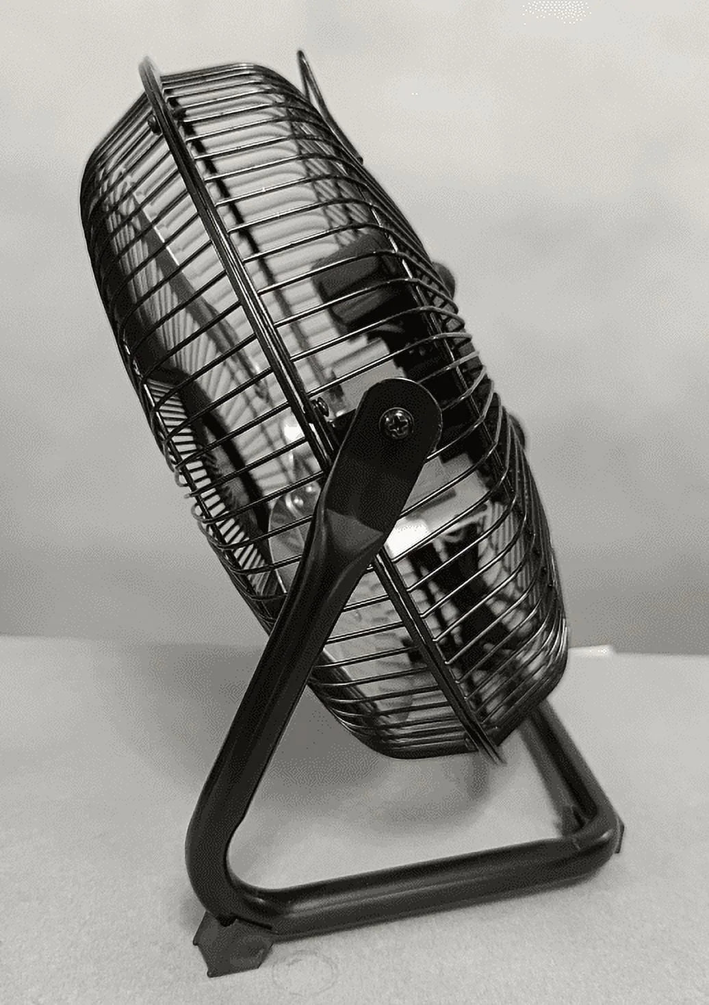 9 in 3 Speed High Velocity Steel Floor Fan E874042