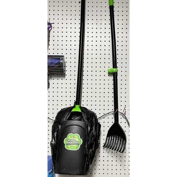 Large Swivel Bin & Rake Pooper Scooper with 40 Waste Bags X53276