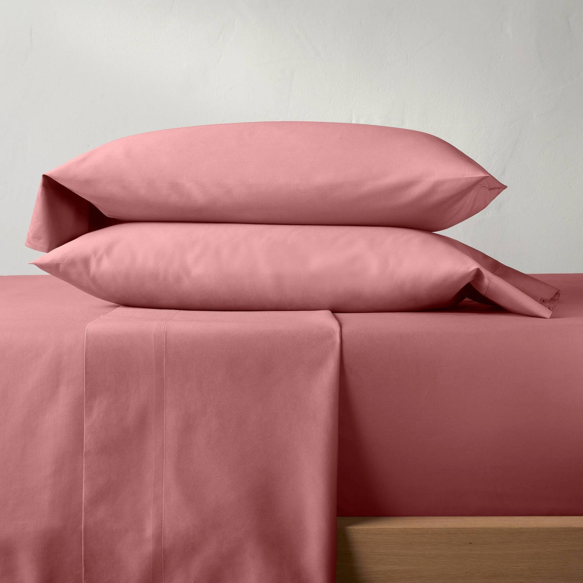 300 Thread Count Temperature Regulating Sheet Set J182301