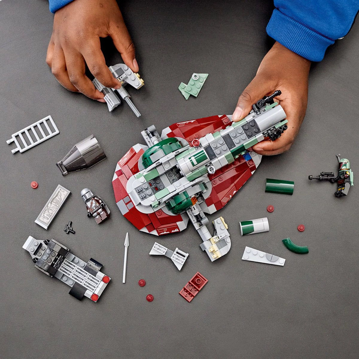 Building Toy with Rotating Wings and 2 Minifigures X219386